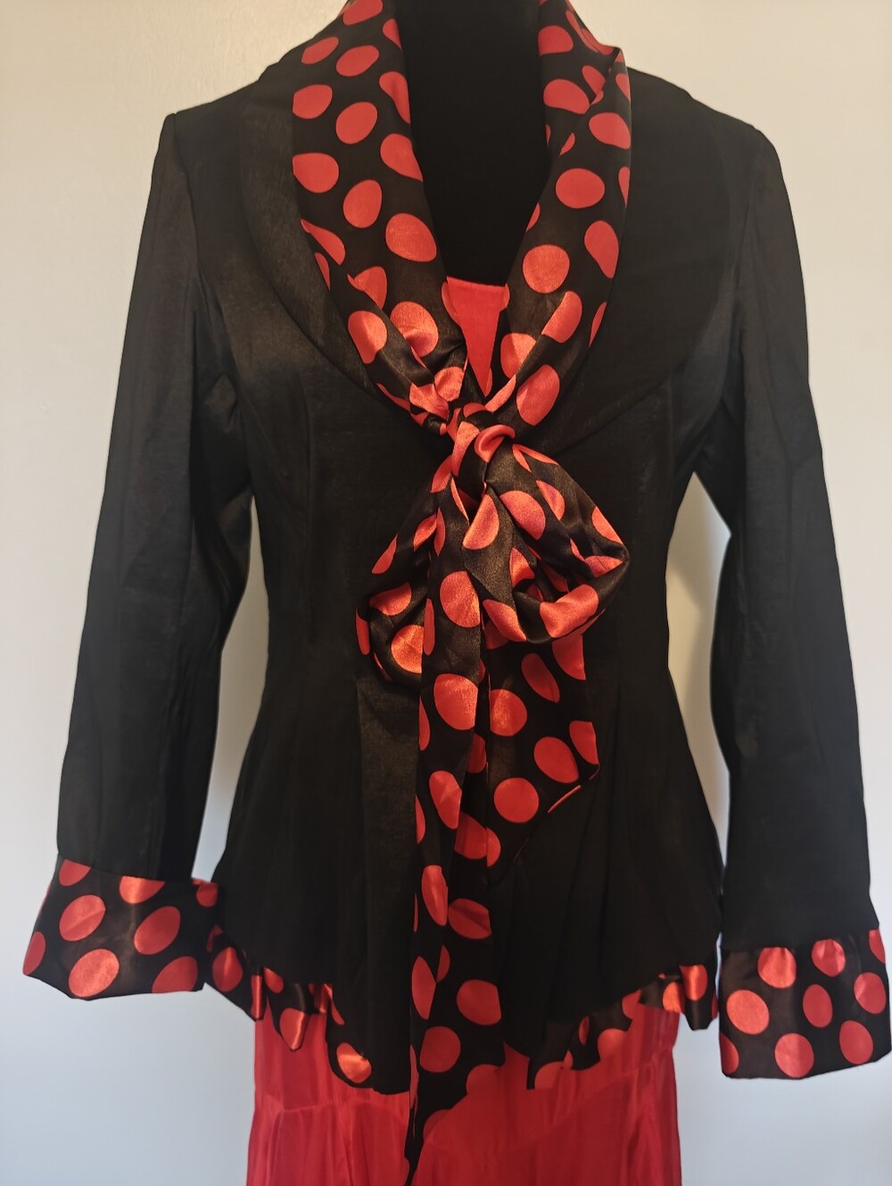 black red polka-dot Jerry T art-to-wear jacket tie-scarf NWT Sz M Satin Ruffles